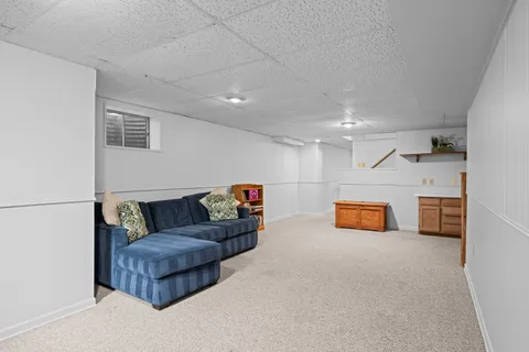 $750,000 | 12 Thornfield Lane, Hawthorn Woods, IL 60047