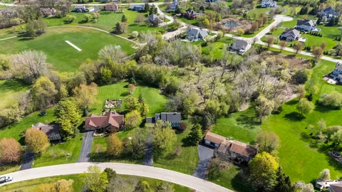$750,000 | 12 Thornfield Lane, Hawthorn Woods, IL 60047
