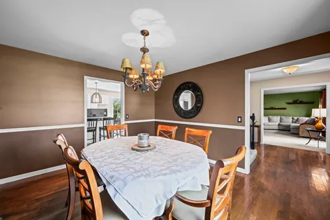 $750,000 | 12 Thornfield Lane, Hawthorn Woods, IL 60047