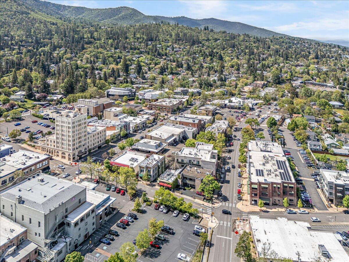 175 Lithia Way, Unit 303 Ashland, OR 97520 - Photo 44 of 44