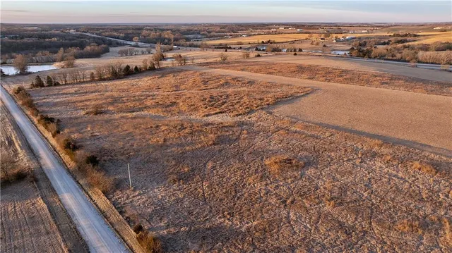 $399,000 | East 220th Lane, Bethany, MO 64424