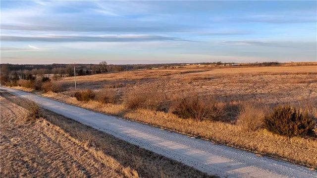 $399,000 | East 220th Lane, Bethany, MO 64424