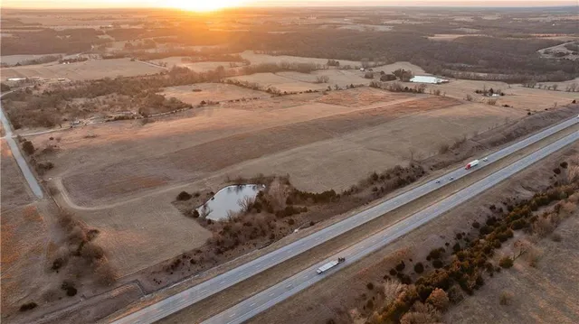 $399,000 | East 220th Lane, Bethany, MO 64424