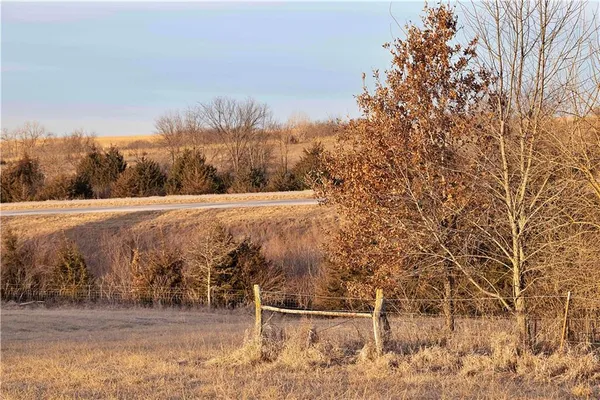 $370,224 | East 220th Lane, Bethany, MO 64424