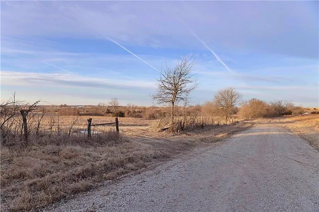 $399,000 | East 220th Lane, Bethany, MO 64424