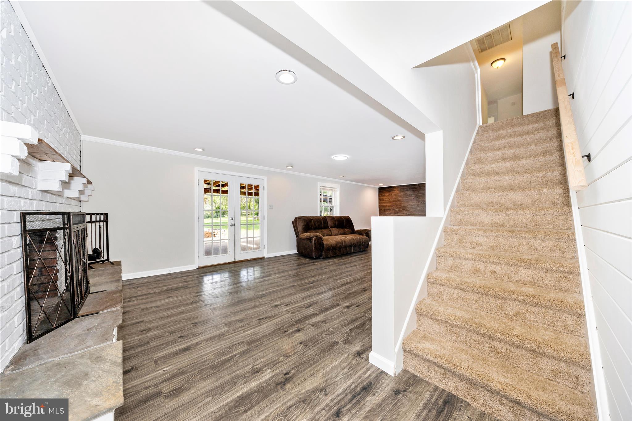 3007 Green Valley Road Ijamsville, MD 21754 - Photo 24 of 53 Family Room
