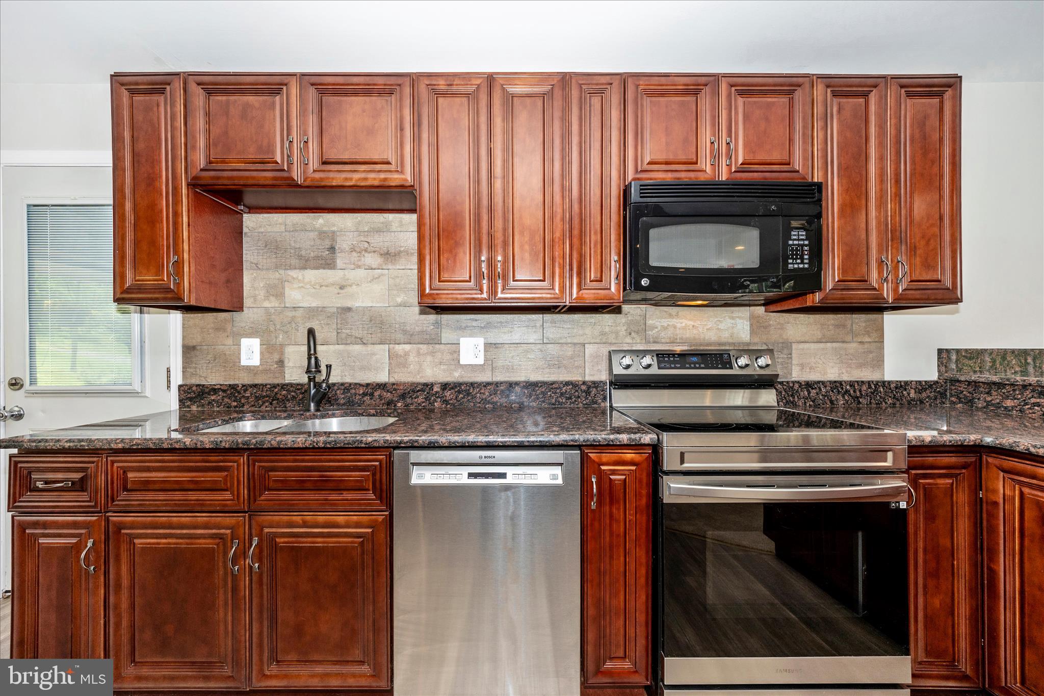3007 Green Valley Road Ijamsville, MD 21754 - Photo 10 of 53 Kitchen