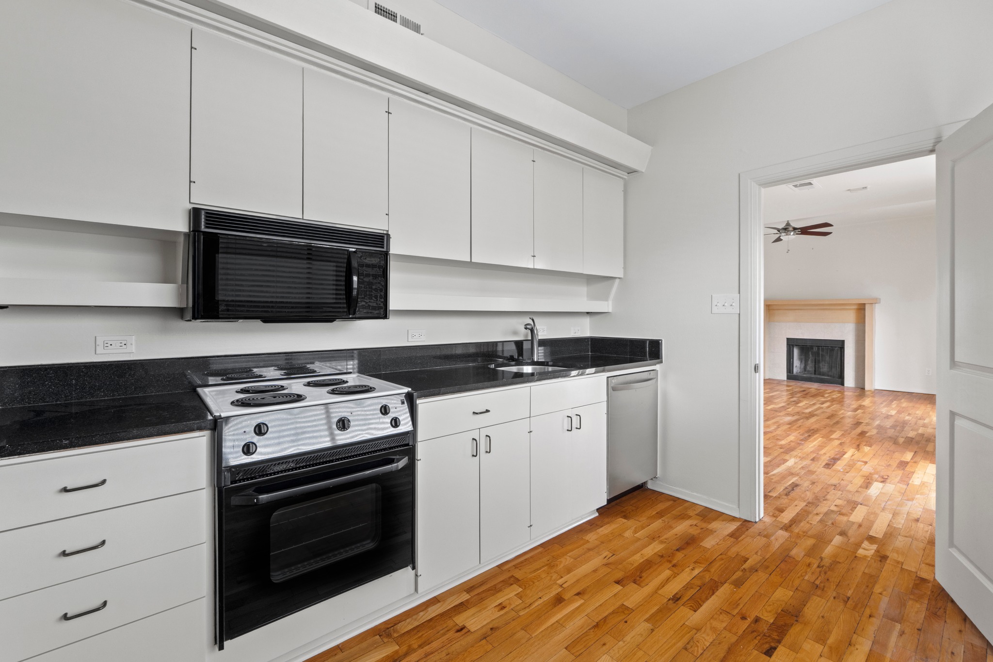 409 East 38th Street, Unit 305 Austin, TX 78705 - Photo 7 of 22