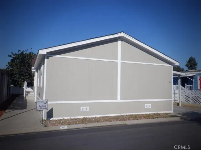 $179,900 | 320 North Park Vista Street, Unit 21, Anaheim, CA 92806