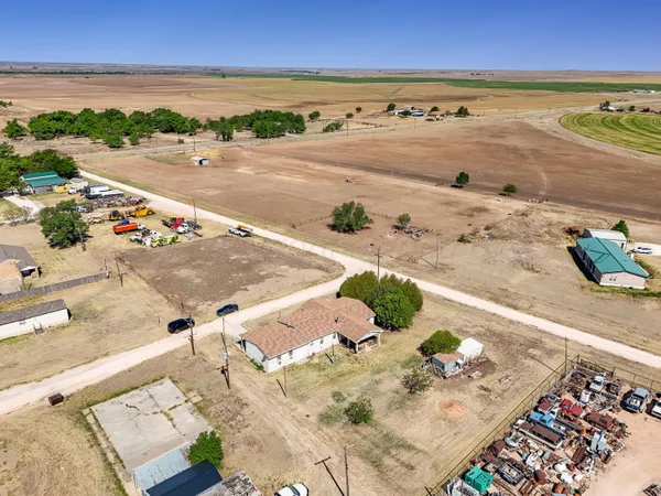 $185,000 | 118 Miami Avenue, Mobeetie, TX 79061