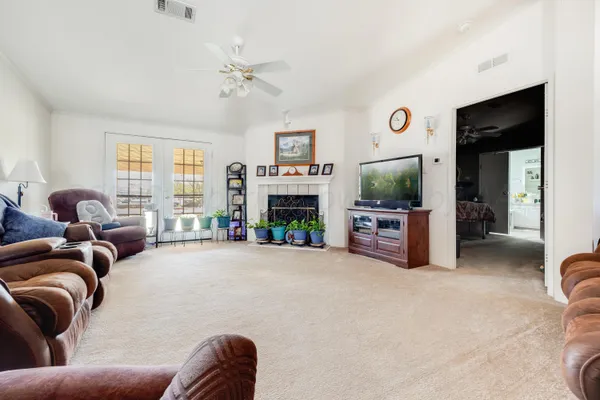 $185,000 | 118 Miami Avenue, Mobeetie, TX 79061