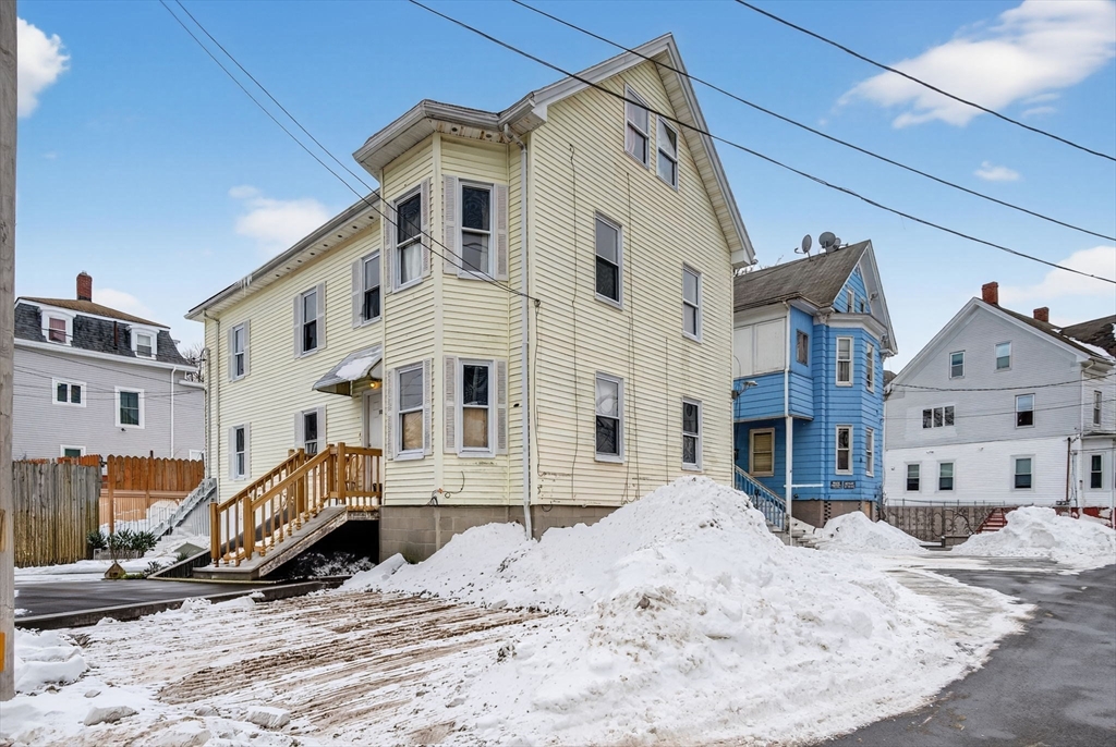 10 Valley Avenue Lynn, MA 01902 - Photo 1 of 42