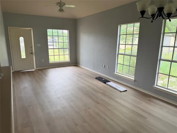 $1,450 | 508 Tablerock Circle, Unit A, Leander, TX 78641