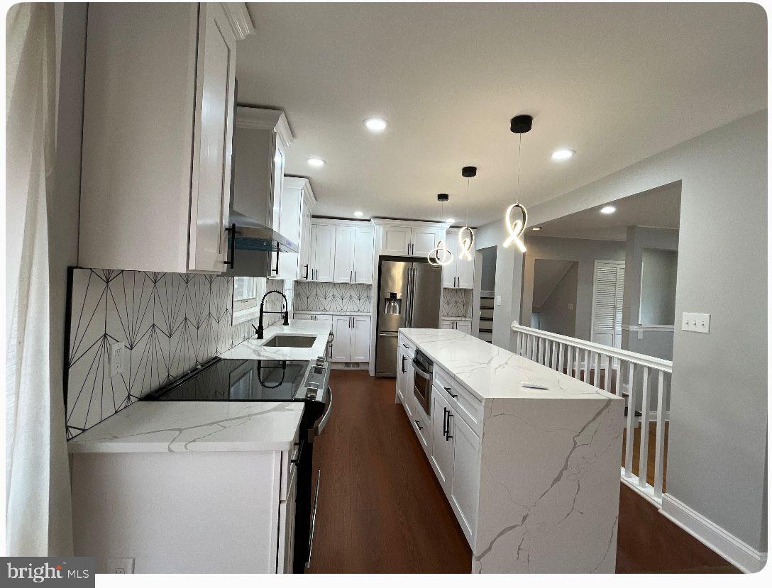 2813 Gwynnview Road Baltimore, MD 21207 - Photo 3 of 22