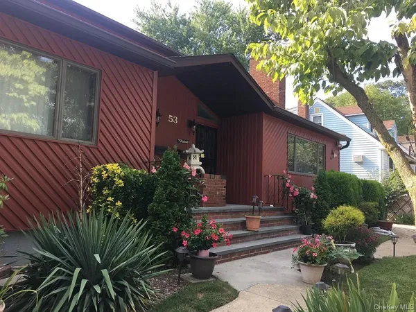 $4,000 | 53 Kirkwood Road, Unit LEFT, Port Washington, NY 11050