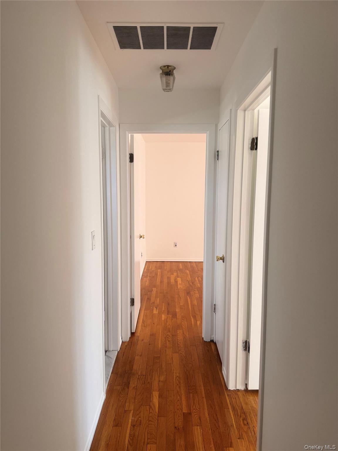 53 Kirkwood Road, Unit LEFT Port Washington, NY 11050 - Photo 8 of 15 2nd Floor Hallway