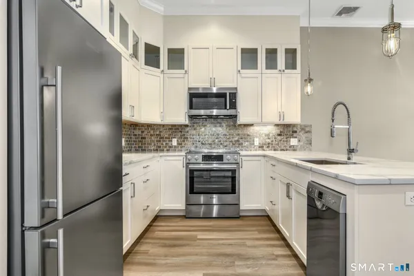 $3,500 | 1077 Boston Post Road, Unit 3, Darien, CT 06820