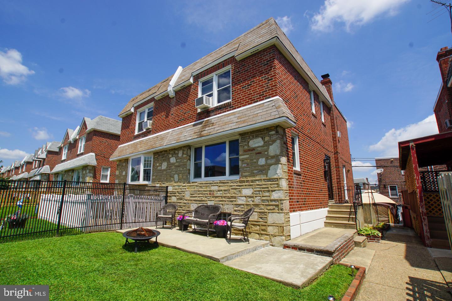 1819 Danforth Street Philadelphia, PA 19152 - Photo 2 of 51 Gallery Image 2