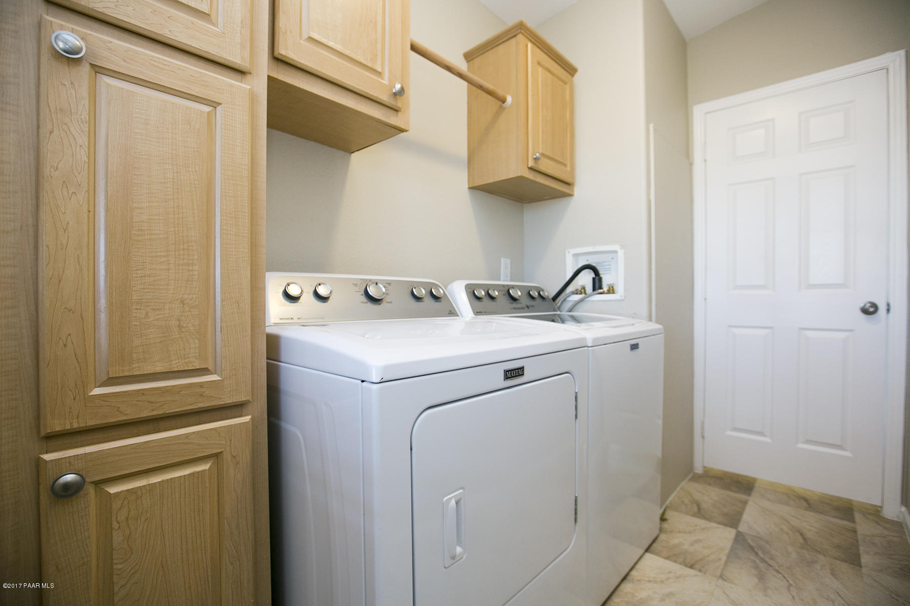 1370 West Antelope Run Road Paulden, AZ 86334 - Photo 11 of 35 Laundry