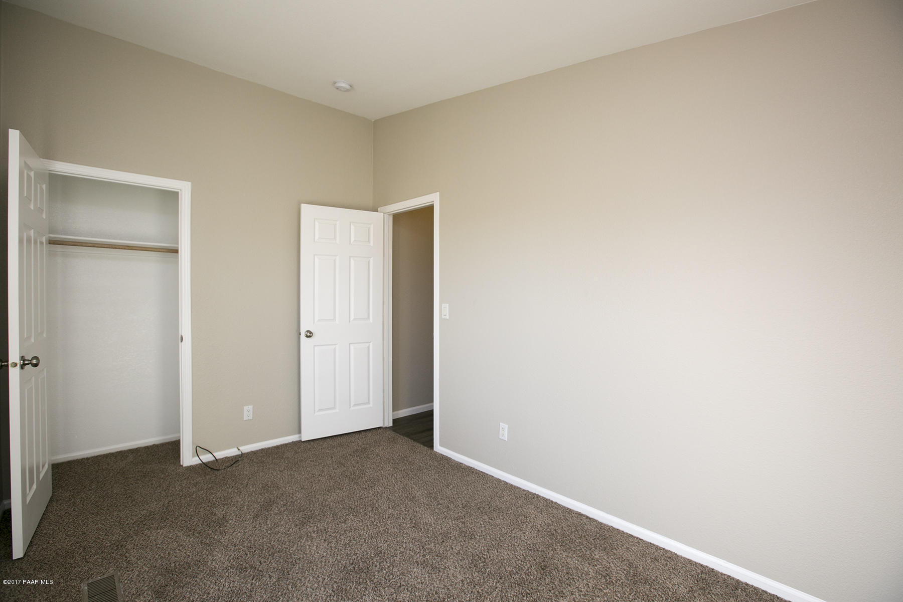 1370 West Antelope Run Road Paulden, AZ 86334 - Photo 21 of 35 Guest Bed 2 (2)