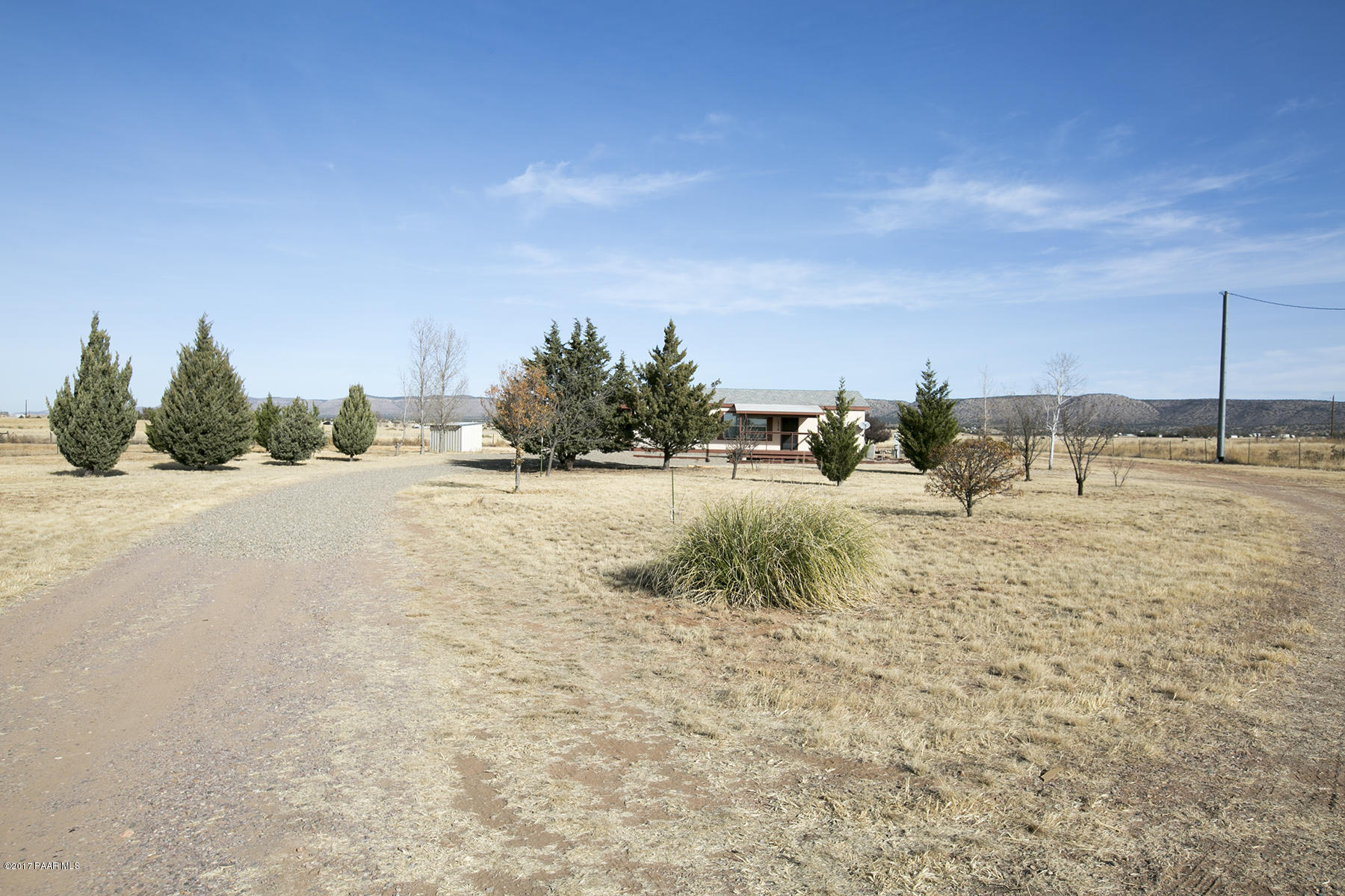 1370 West Antelope Run Road Paulden, AZ 86334 - Photo 34 of 35 Driveway