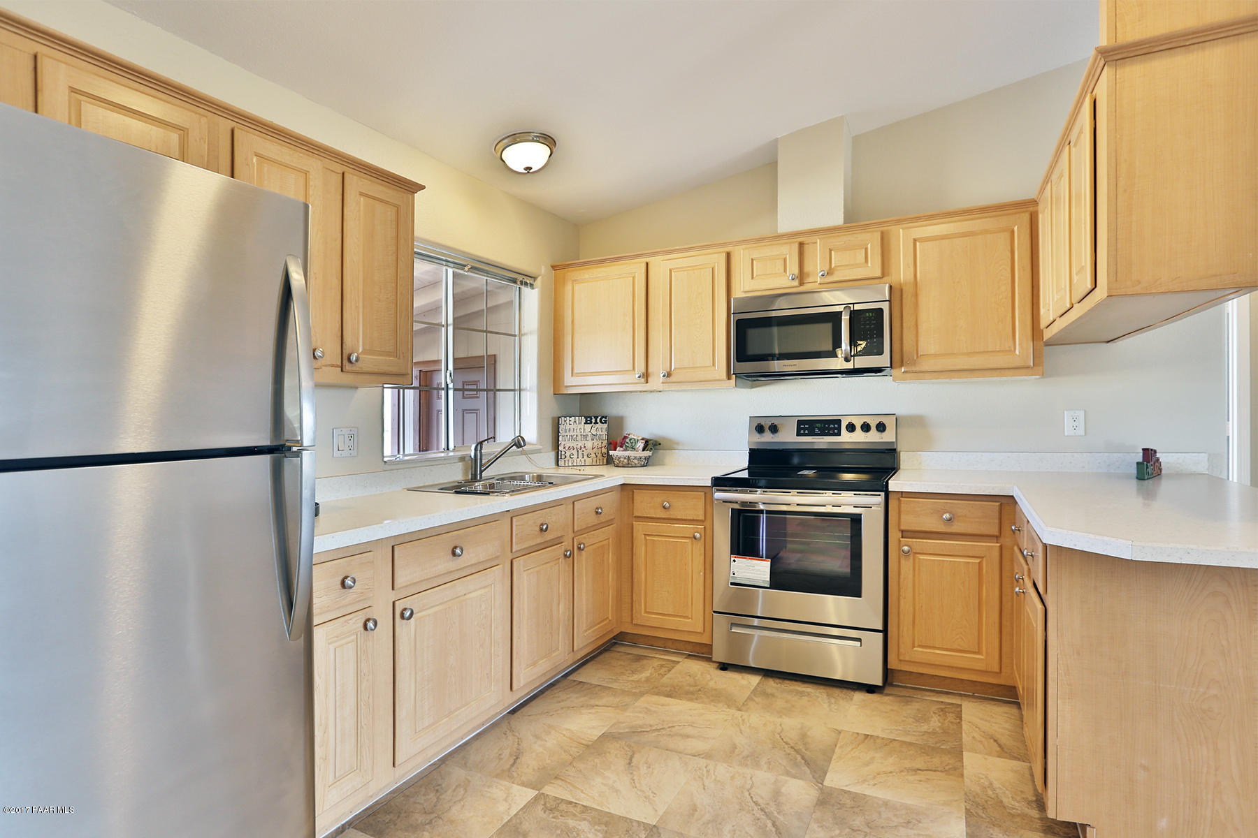 1370 West Antelope Run Road Paulden, AZ 86334 - Photo 9 of 35 Kitchen