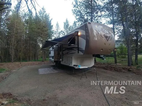 $195,000 | 28 Miners Court, Cascade, ID 83611