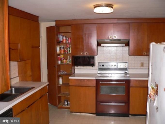 19111 Mockingbird Heights Road Triangle, VA 22172 - Photo 3 of 7 Kitchen