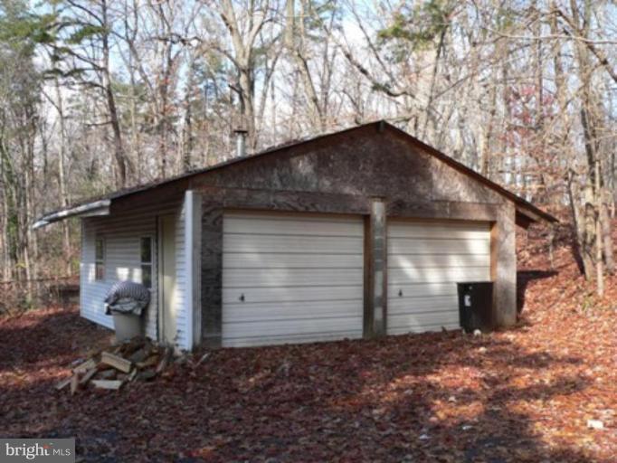 19111 Mockingbird Heights Road Triangle, VA 22172 - Photo 6 of 7 Garage 1