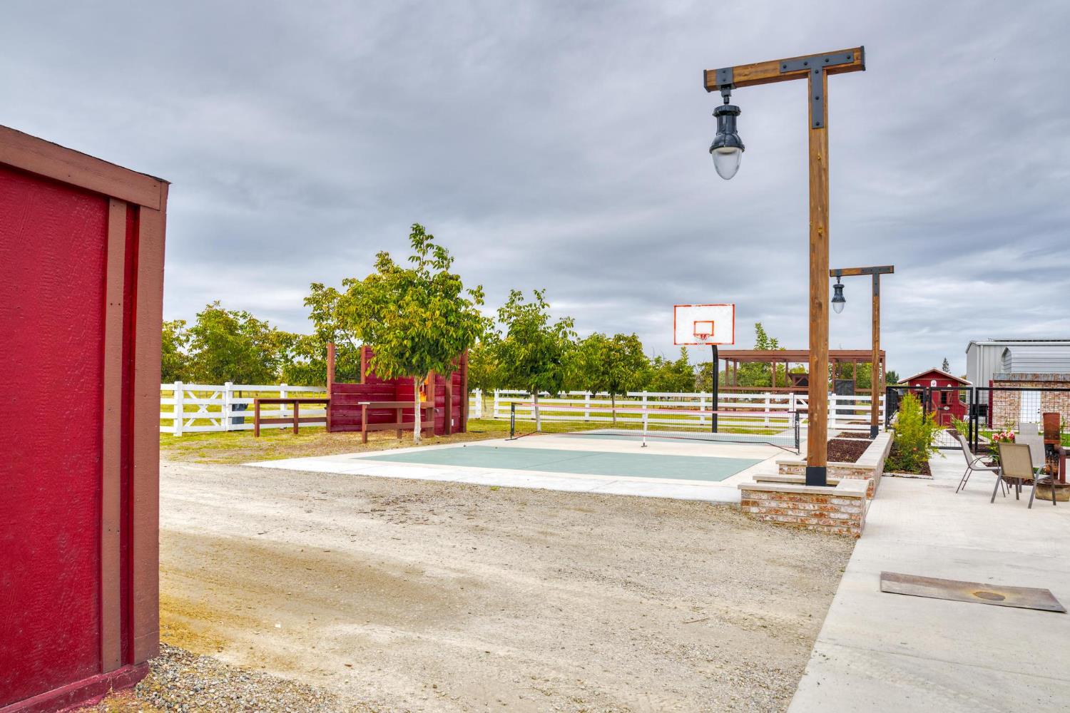 13791 Castle Road Manteca, CA 95336 - Photo 63 of 96 view of basketball/pickleball court