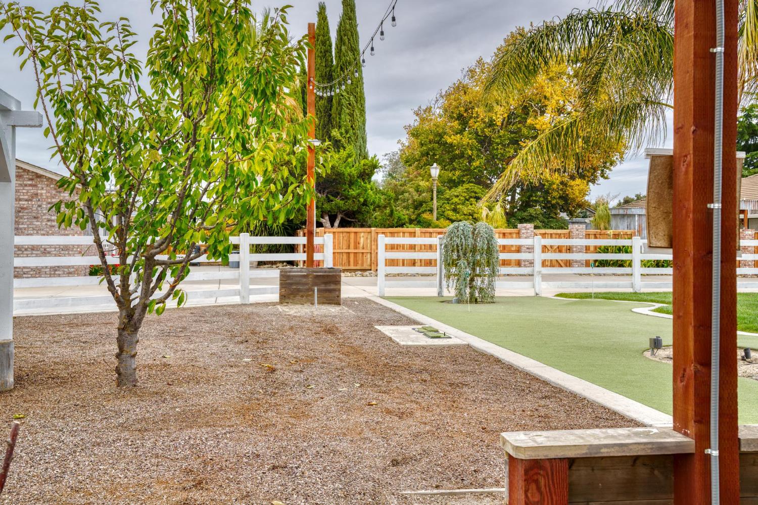 13791 Castle Road Manteca, CA 95336 - Photo 74 of 96