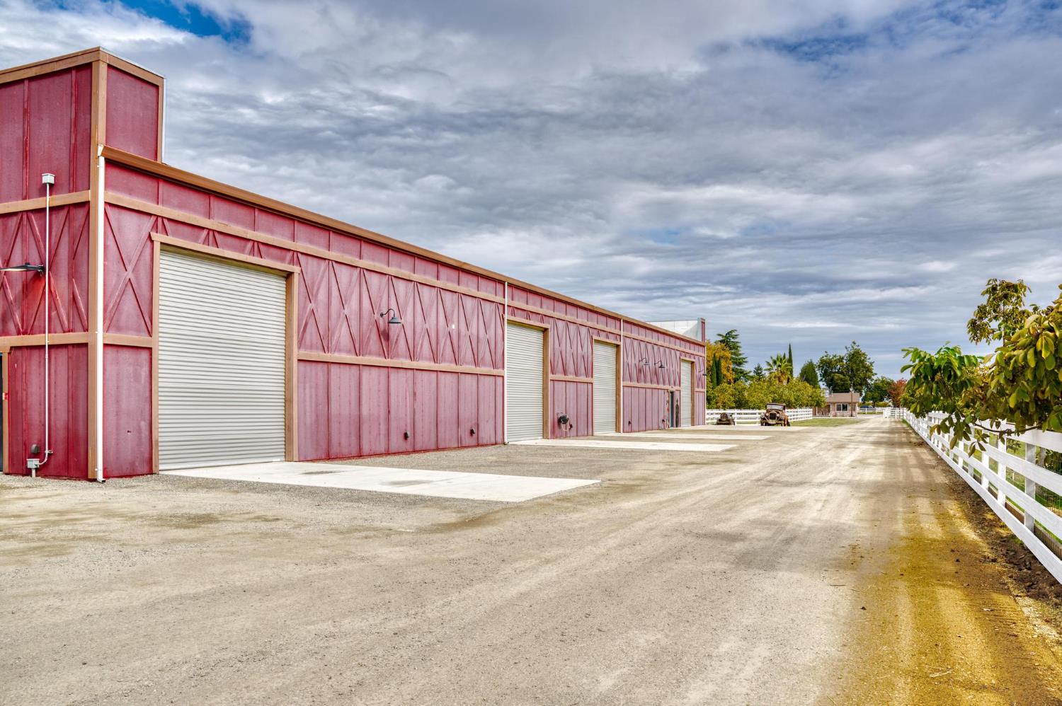 13791 Castle Road Manteca, CA 95336 - Photo 77 of 96 Back view of 50 x 150 shop