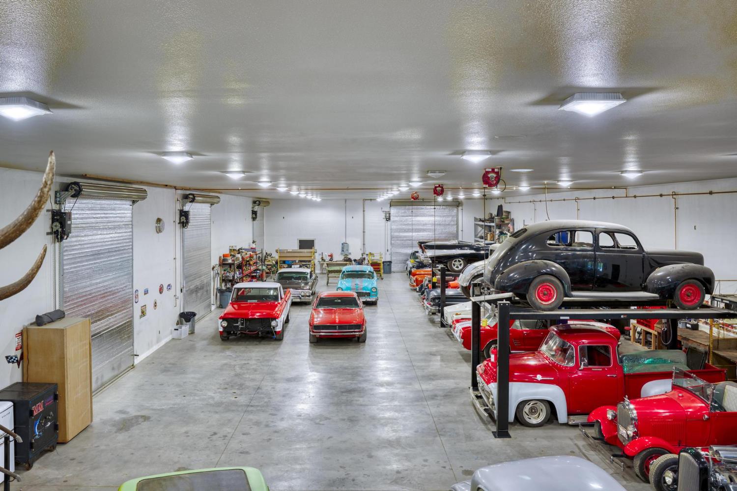 13791 Castle Road Manteca, CA 95336 - Photo 86 of 96 a view of parking garage with cars and parked cars