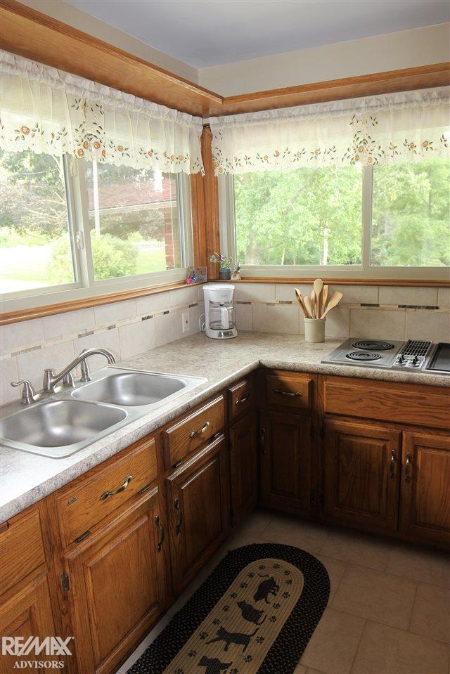 20196 Armada Ridge Road Armada, MI 48005 - Photo 13 of 55 50022422-12.JPG