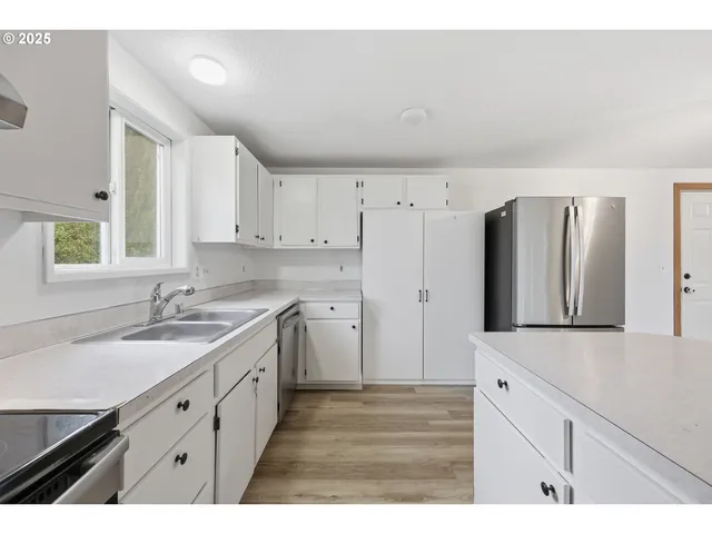 $425,000 | 10418 Northeast 66th Street, Vancouver, WA 98662