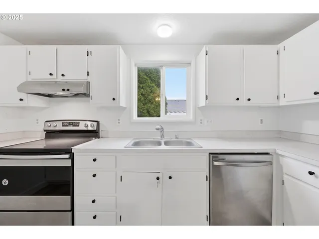 $425,000 | 10418 Northeast 66th Street, Vancouver, WA 98662