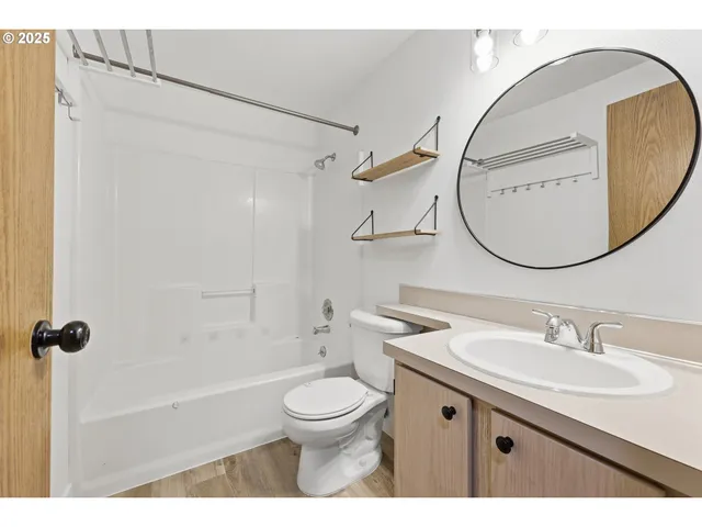 $425,000 | 10418 Northeast 66th Street, Vancouver, WA 98662