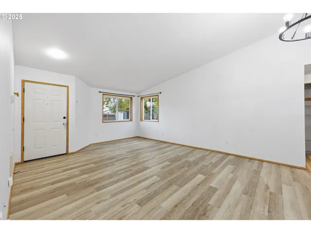 $425,000 | 10418 Northeast 66th Street, Vancouver, WA 98662