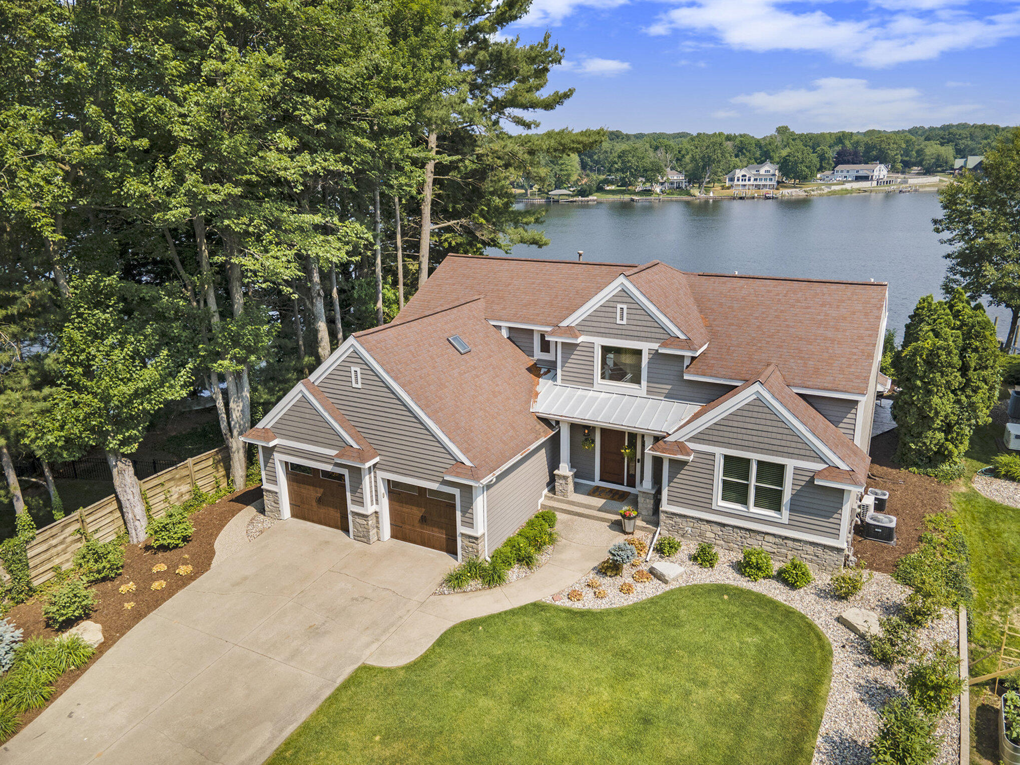 18941 North Fruitport Road Spring Lake, MI 49456 - Photo 3 of 63 006_dji_0048