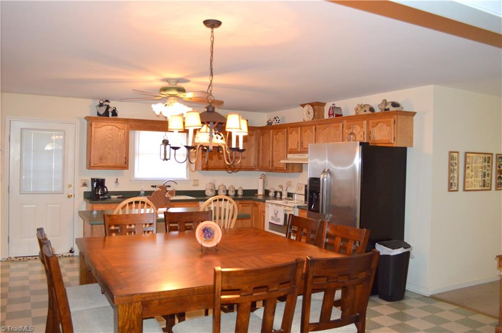 1275 Ridge Road Pine Hall, NC 27042 - Photo 13 of 30 Dining/Kitchen