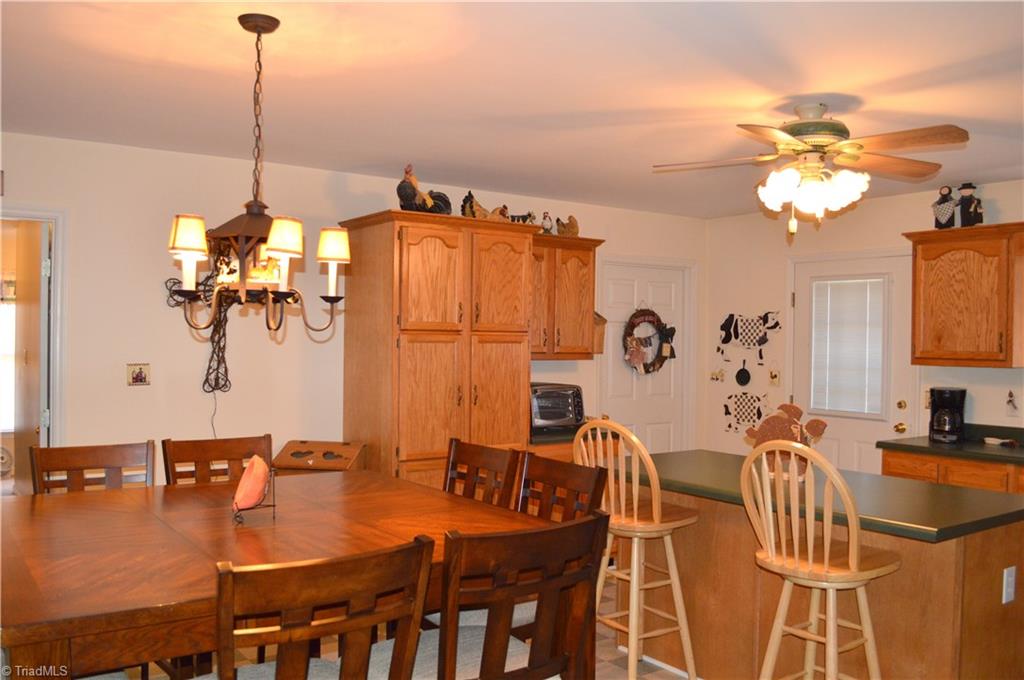 1275 Ridge Road Pine Hall, NC 27042 - Photo 15 of 30 Dining/Kitchen