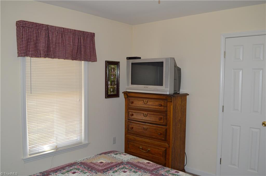 1275 Ridge Road Pine Hall, NC 27042 - Photo 28 of 30 3rd Bedroom