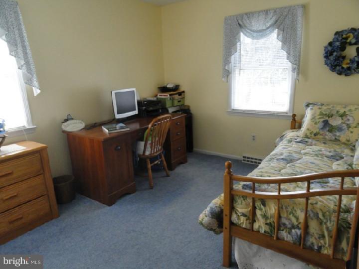 137 Harris Road Princeton Junction, NJ 08550 - Photo 17 of 21 Gallery Image 17