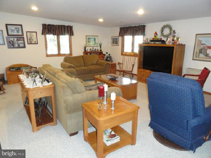 137 Harris Road Princeton Junction, NJ 08550 - Photo 10 of 21 Gallery Image 10