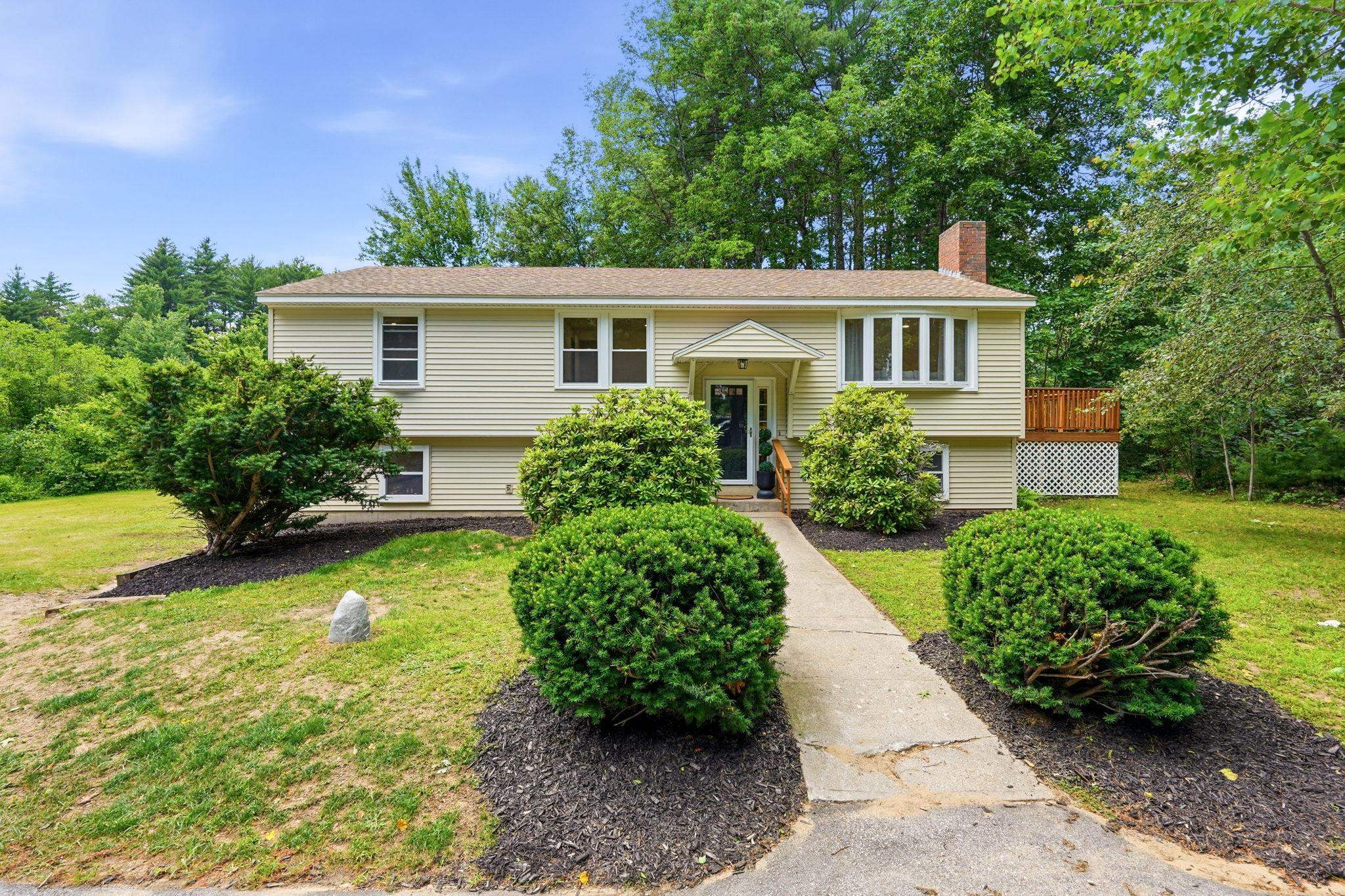 632 Raymond Road Chester, NH 03036 - Photo 1 of 23
