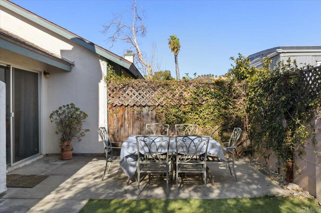 464 Devonshire Glen Escondido, CA 92027 - Photo 14 of 27