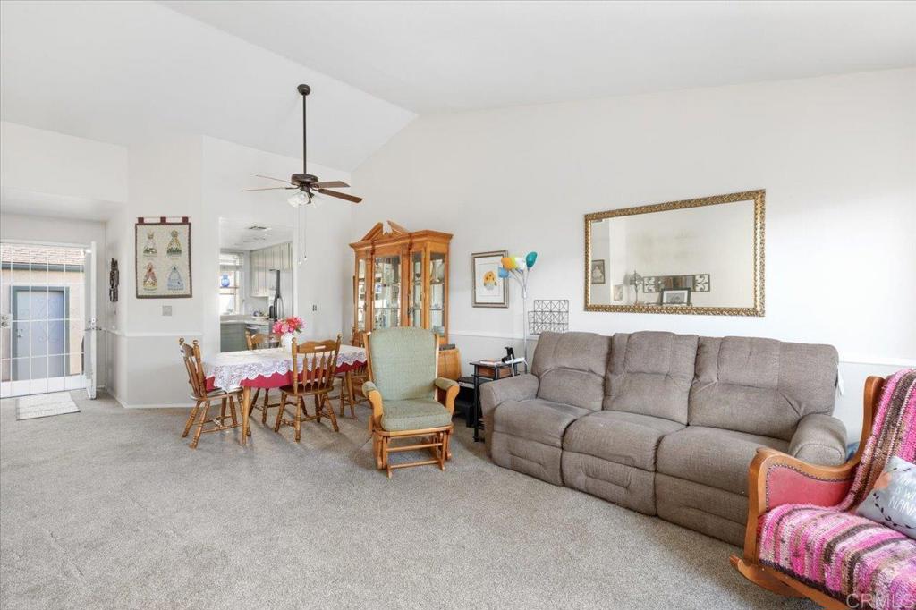 464 Devonshire Glen Escondido, CA 92027 - Photo 7 of 27