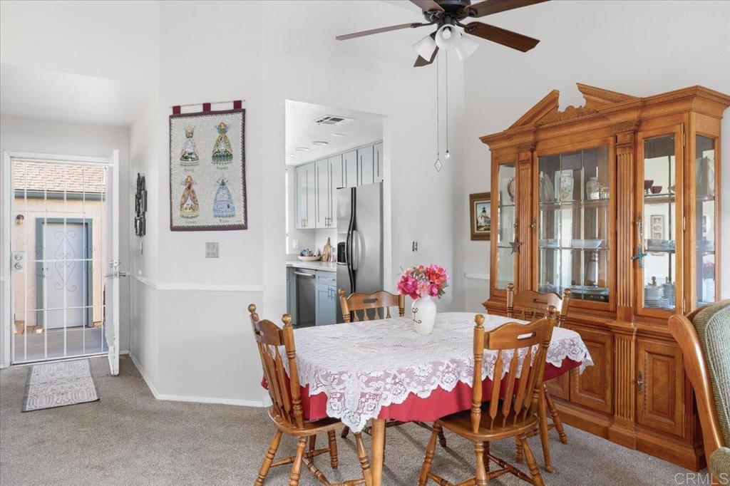 464 Devonshire Glen Escondido, CA 92027 - Photo 9 of 27