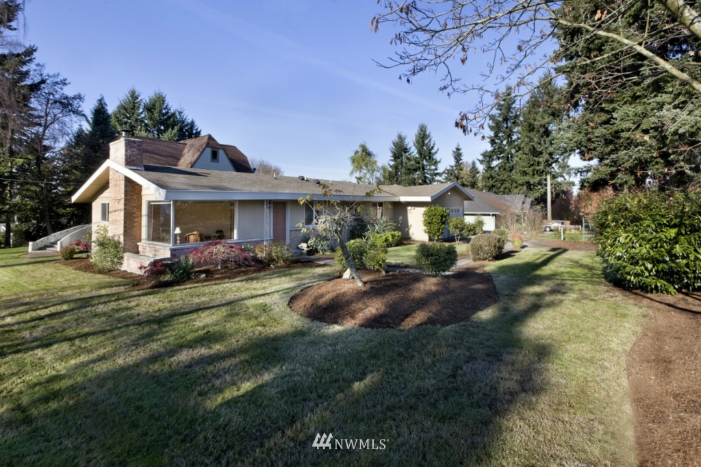 1916 Northeast 16th Street Renton, WA 98056 - Photo 8 of 13
