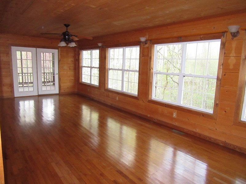 165 Renee Road Dover, TN 37058 - Photo 5 of 16 Gallery Image 5